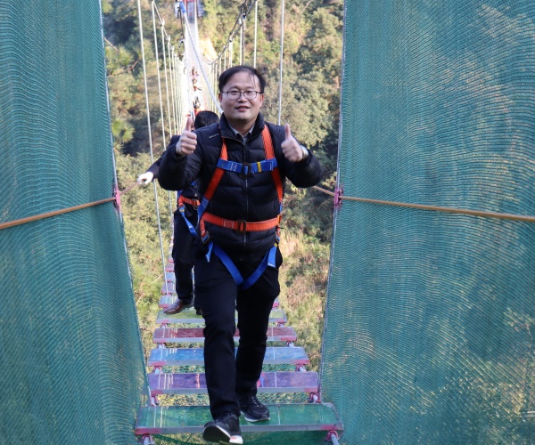 Xiamen Van Seat High-altitude Glass Bridge