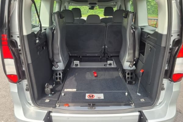 Swivelling Wheelchair Access Van interior Seat Swivelling Wheelchair Access Van interior Seat